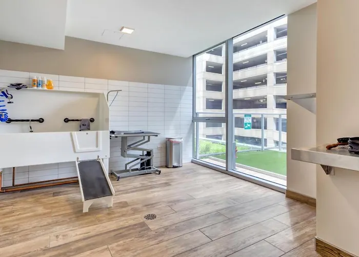 River N 2br W Gym Wd Bbq Pool Nr Mag Mile Chi-132 * Chicago