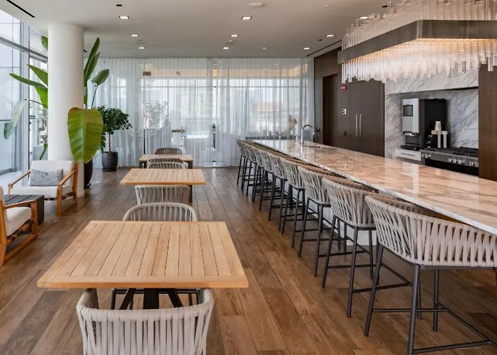Apartment River N 2br W Gym Wd Bbq Pool Nr Mag Mile Chi-132 *