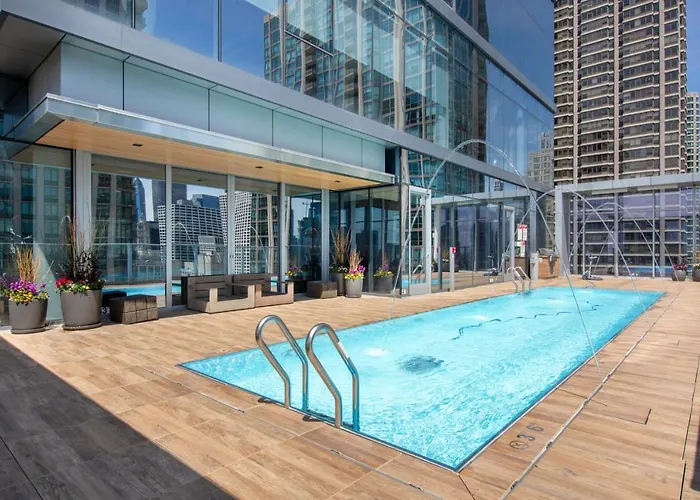 Apartment River N 2br W Gym Wd Bbq Pool Nr Mag Mile Chi-132